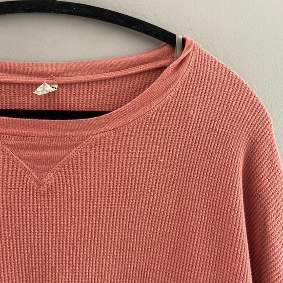 Free People waffle sweater | perfect for spring and loungin - Picture 4 of 4